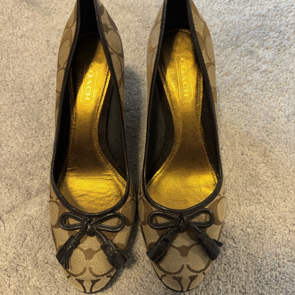 Coach Brown and Tan Heels with Bow Detail